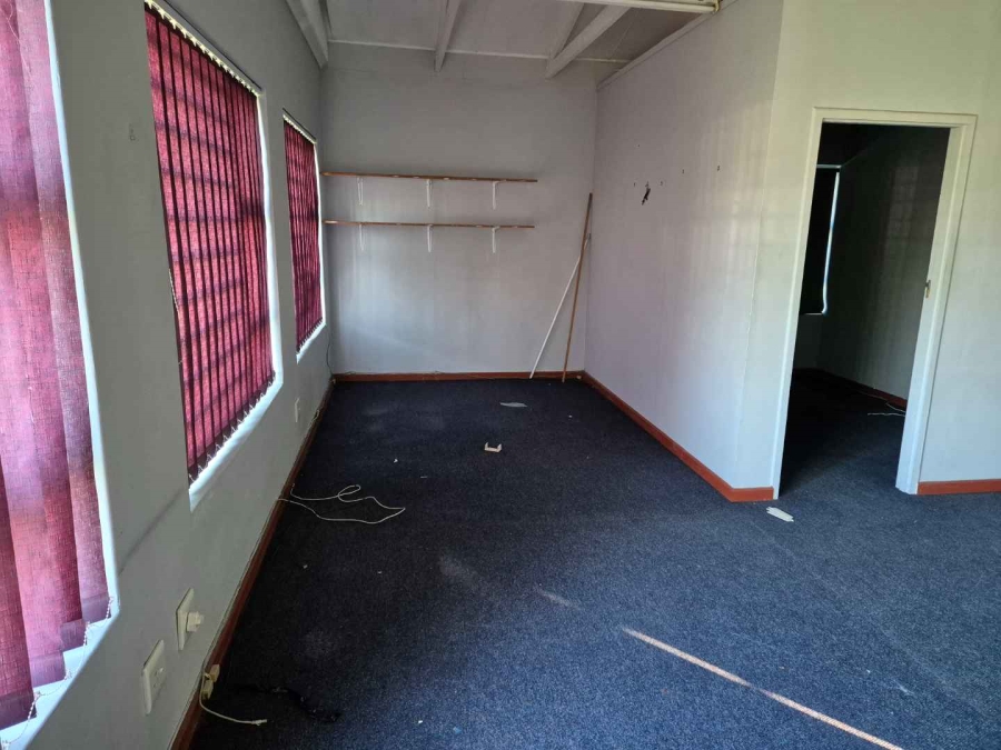 Commercial Property for Sale in Da Nova Western Cape